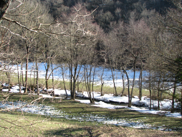 Une vallée où coule la rivière Sianne